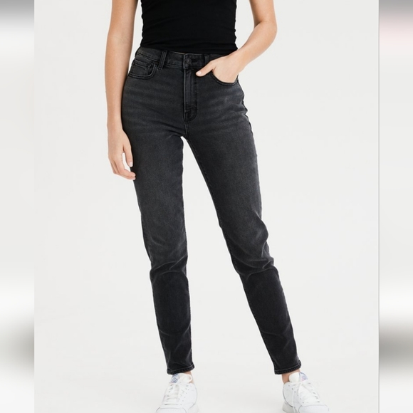 American Eagle Outfitters Denim - NWT 2/$70! American Eagle Stretch Mom Jeans